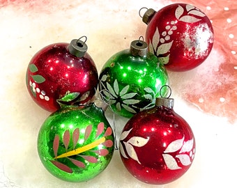 VINTAGE: 5pcs - Old Glass Ornaments - Holiday Ornaments - Red and Gold Christmas - SKU  Tub-395-00035000