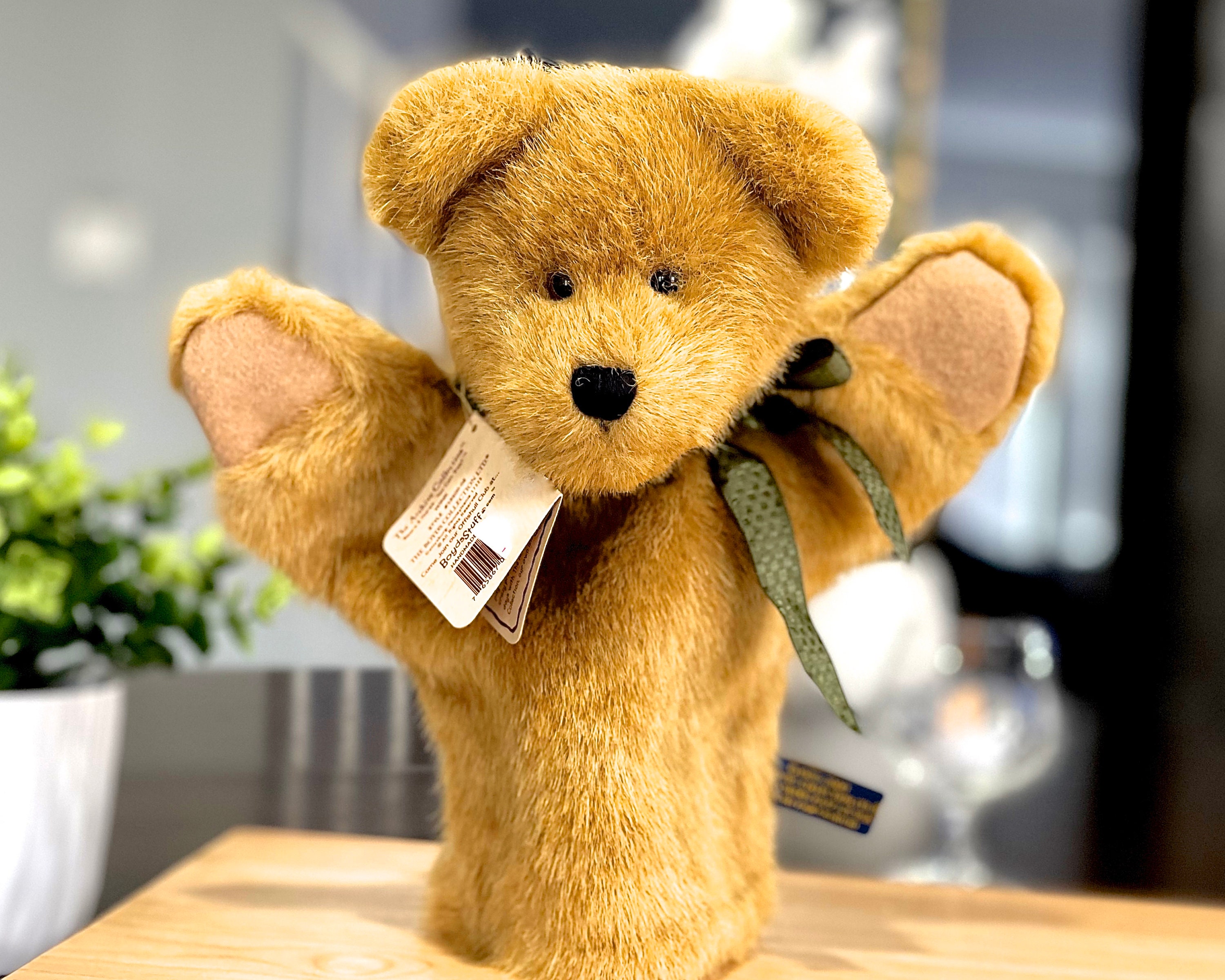 Vintage Boyds Bear Hand Puppet: 