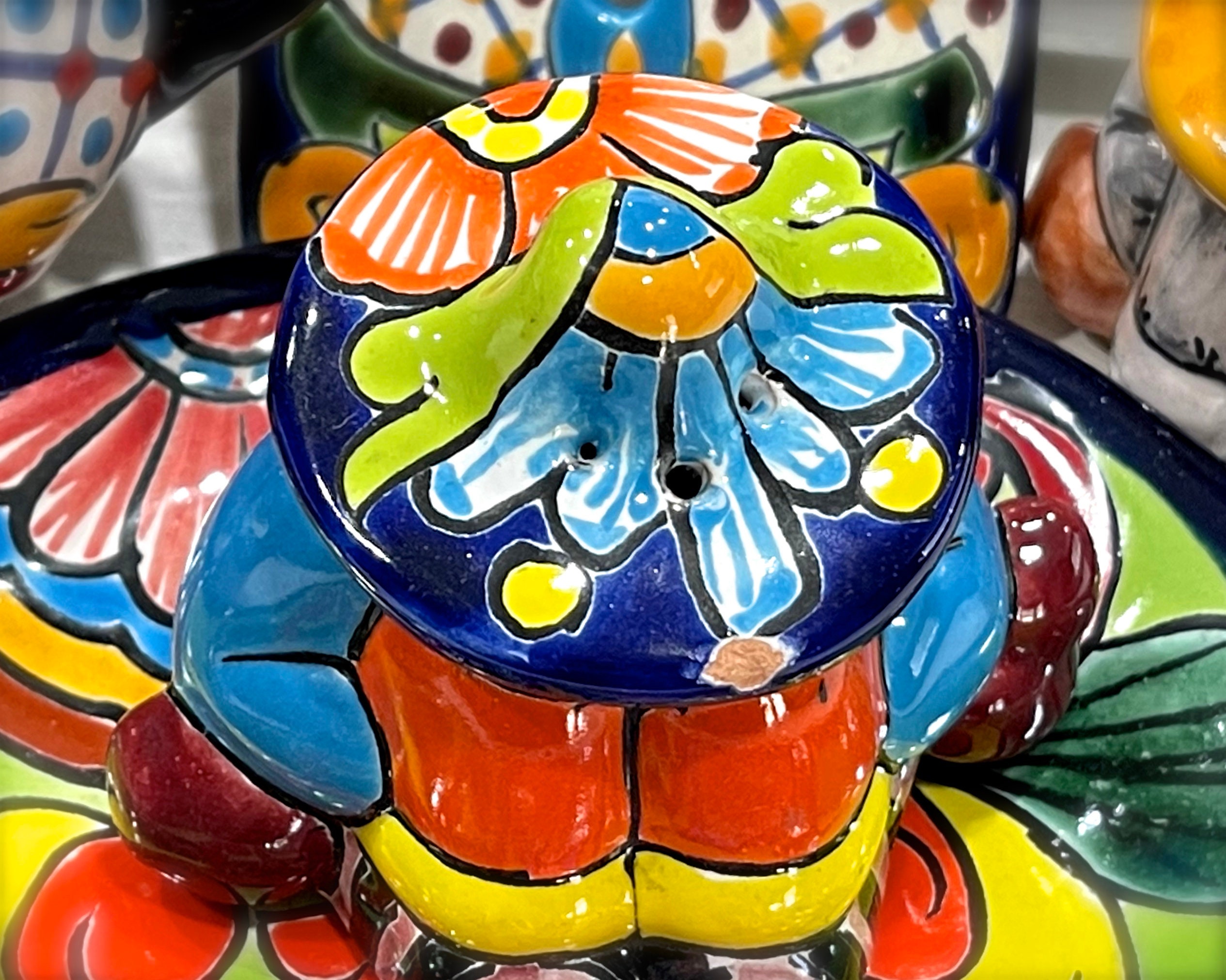 Vintage H Venegas Talavera Pottery Set: Hand-painted Mexican Decor