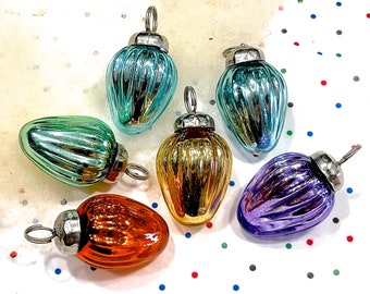 VINTAGE: 6pcs - Small Thick Mercury Glass Ornaments - Mid Weight Kugel Style Christmas Ornaments - Unique Find