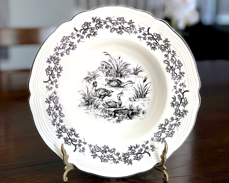 VINTAGE: New England Toile Rimed 9 1/4 Soup Bowl Tabletops Unlimited Replacement, Collecting SKU 36-D-00035181 image 2