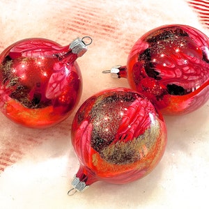 VINTAGE: 3pcs 1980's Glass Ornaments Hand Blown Glass Ornaments Christmas Decor Holiday SKU 00040021 image 3