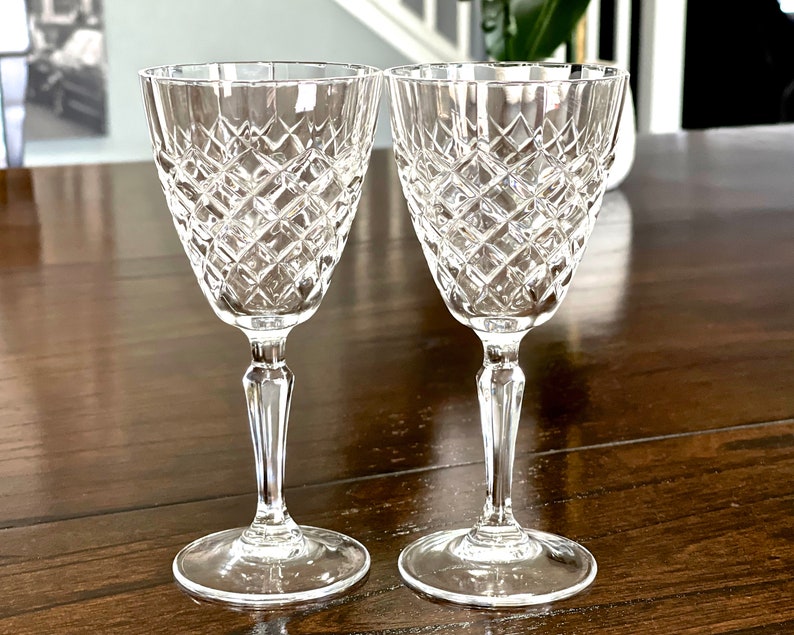 VINTAGE: 2pcs Crystal Glasses Toasting, Weddings, Graduations, Engagements, Baby announcements SKU 31-C-00035244 image 4