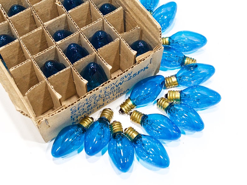 VINTAGE: Box of 25 Translucent Blue Bulbs C7 1/2 130V 5W Candelabra Base Bulbs Christmas Tree Bulb Replacements SKU 25-B-00006907 image 2