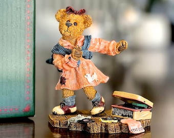 VINTAGE: 2000 - Boyds Bears "Bailey...Swing Time" Figurine in Box - Style #227756 - NIB - Dancing - Records - SKU 1-H-00035475