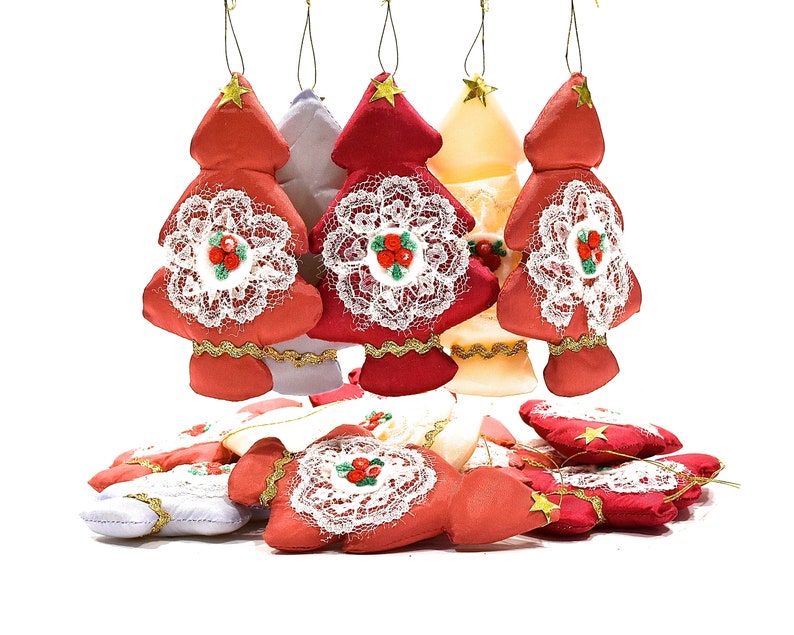 VINTAGE: 19 Fabric Christmas Tree Ornaments Pillow Ornaments Christmas Holidays Gift Handmade SKU Tub-393-00017670 image 4