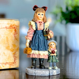 VINTAGE: 1997 Boyds Bears Laura with Jane...First Day of School Figurine in Box Yesterday's Child 3522 SKU 35-C-00035407 image 1
