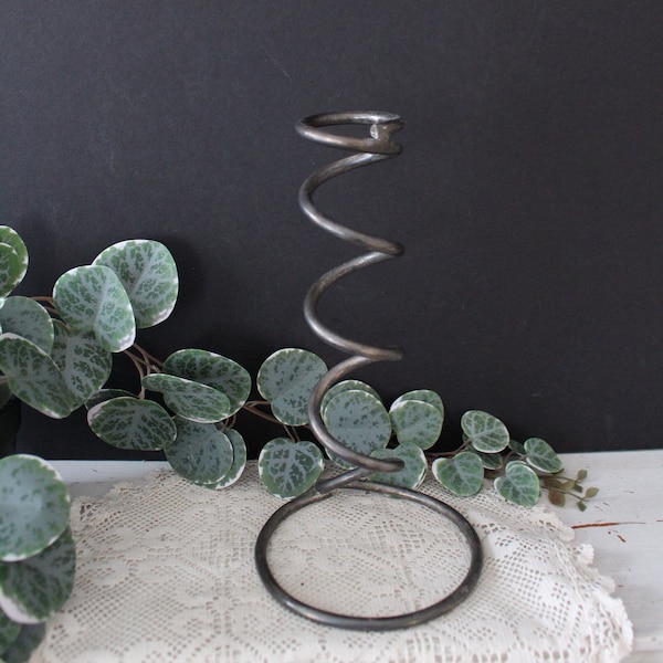 Vintage Metal Spring | Sturdy Decorative Spring Vase / Stand | Rustic Industrial Craft Spring Decor