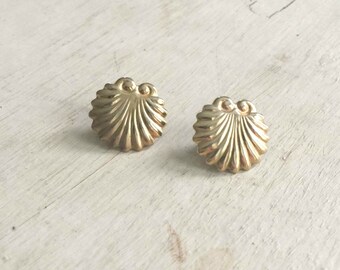 Vintage Gold Shell Earrings - Stud Earrings - Beach Nautical Gold Brass Jewelry - Mid Century