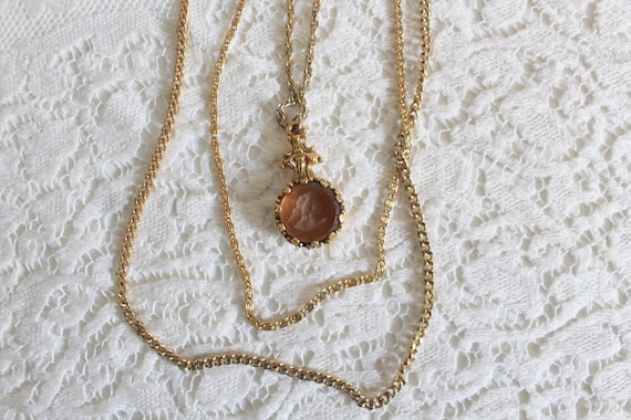 Vintage Amber Colored Cameo Layered Necklace | Go… - image 1
