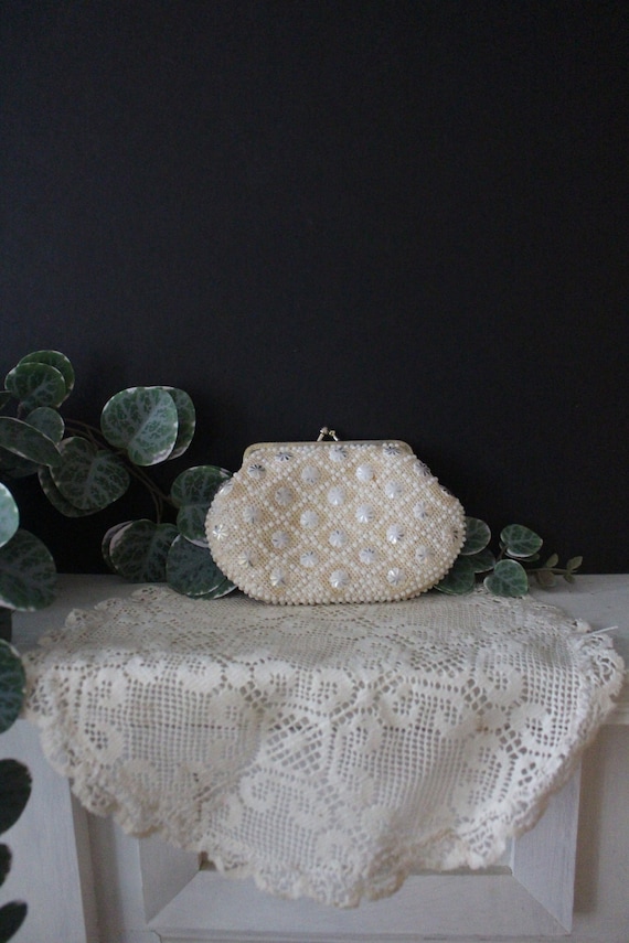 Vintage Beaded Purse | Ornate White Beaded Pinch Clasp Evening Clutch Hand Bag | Elegant Flapper Accessory
