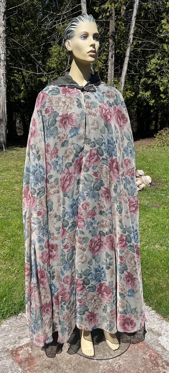 Vintage Handmade Full Length Floral Hooded Cape/c… - image 2