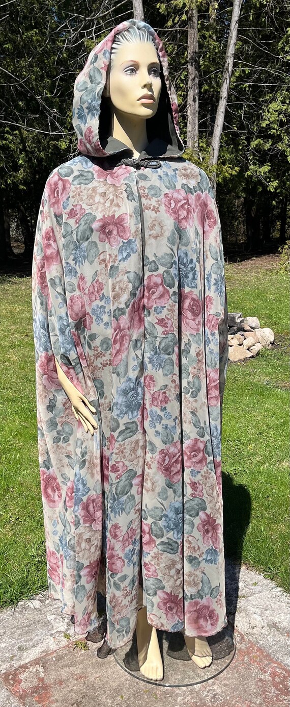 Vintage Handmade Full Length Floral Hooded Cape/c… - image 1