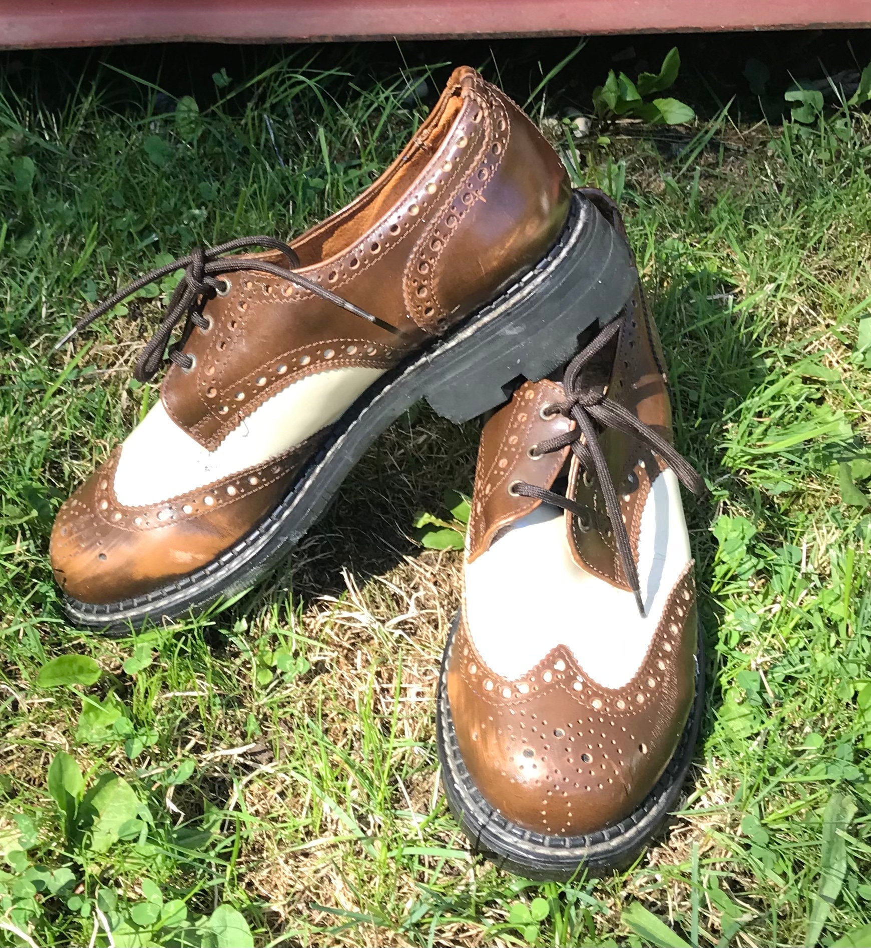 Om toevlucht te zoeken Imperial kompas Vintage Brown and Beige John Fluevog Shoes Size 8 Vintage - Etsy