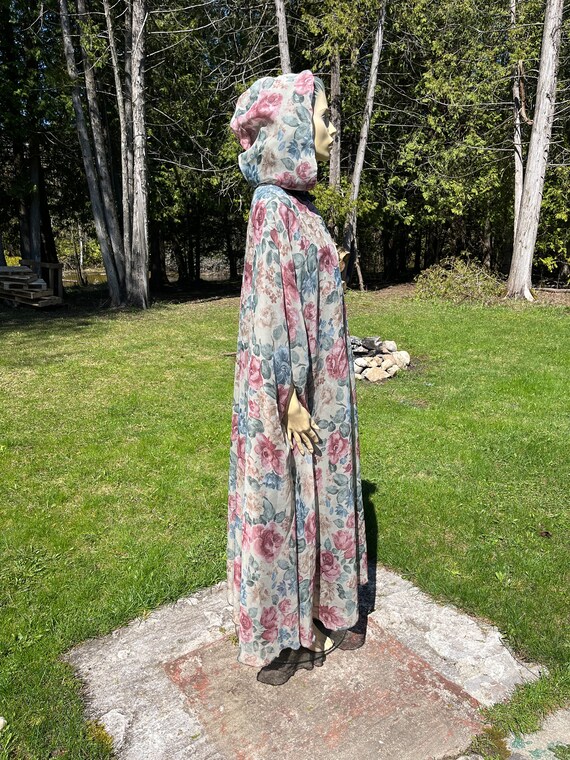 Vintage Handmade Full Length Floral Hooded Cape/c… - image 5