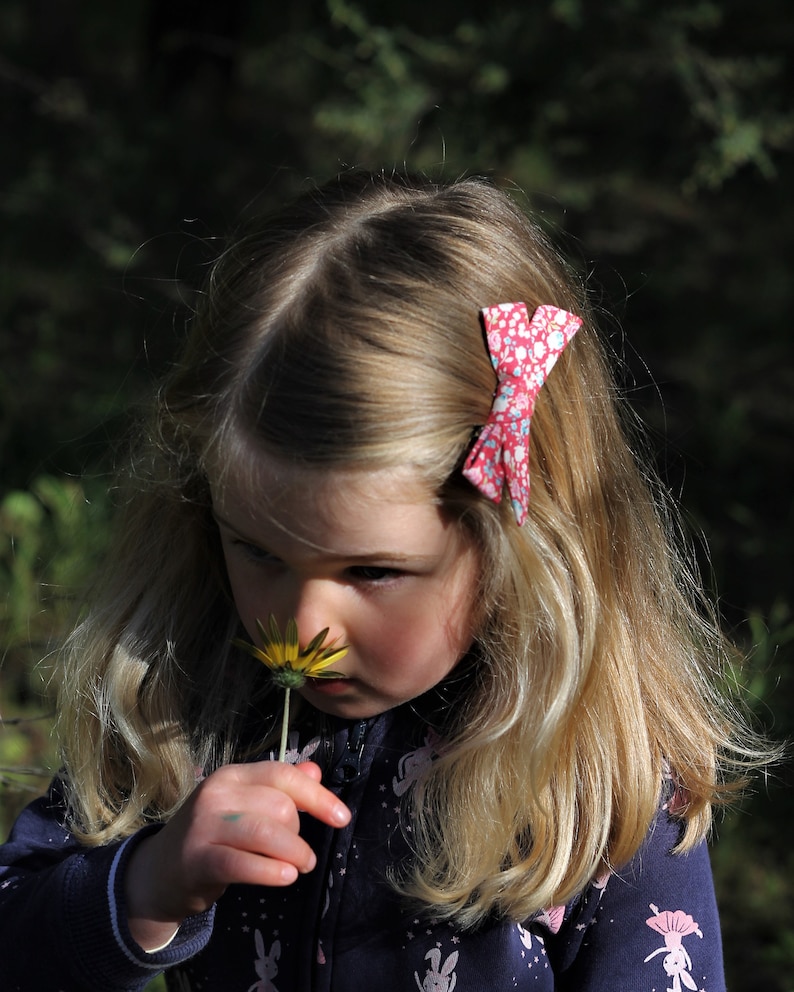 Red Floral Hair Bow Clip For Girls