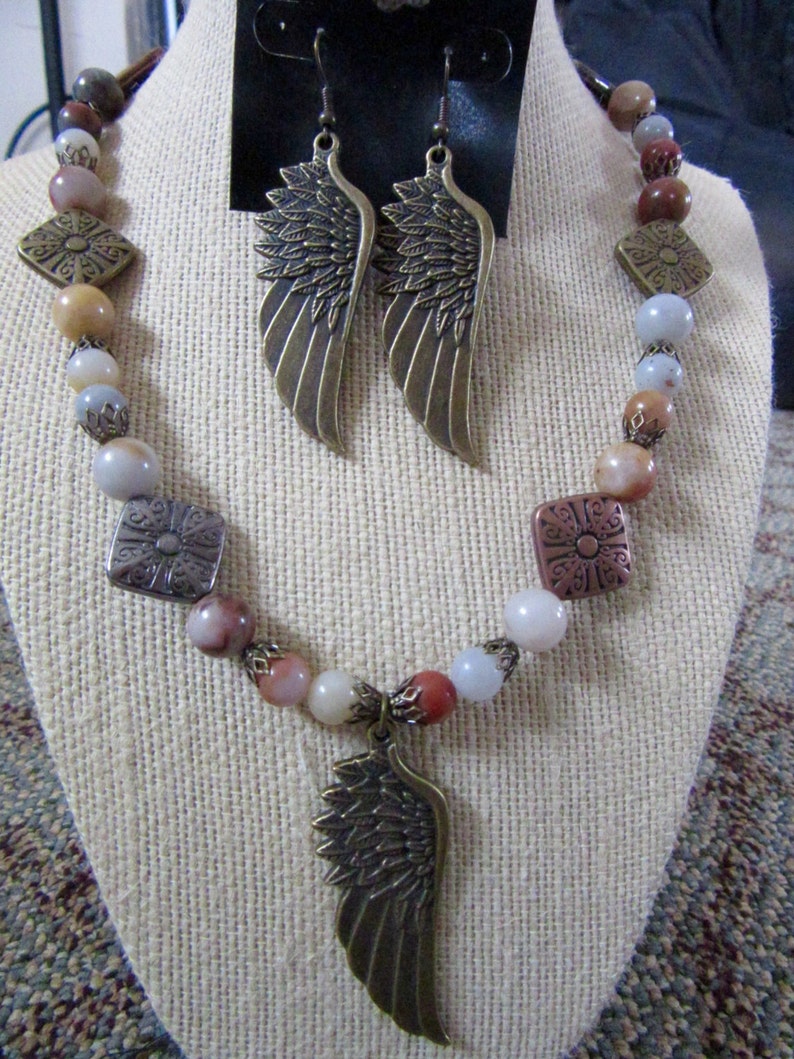 and multi color metal beads Antique gold feather necklace set with gorgeous mixed agate