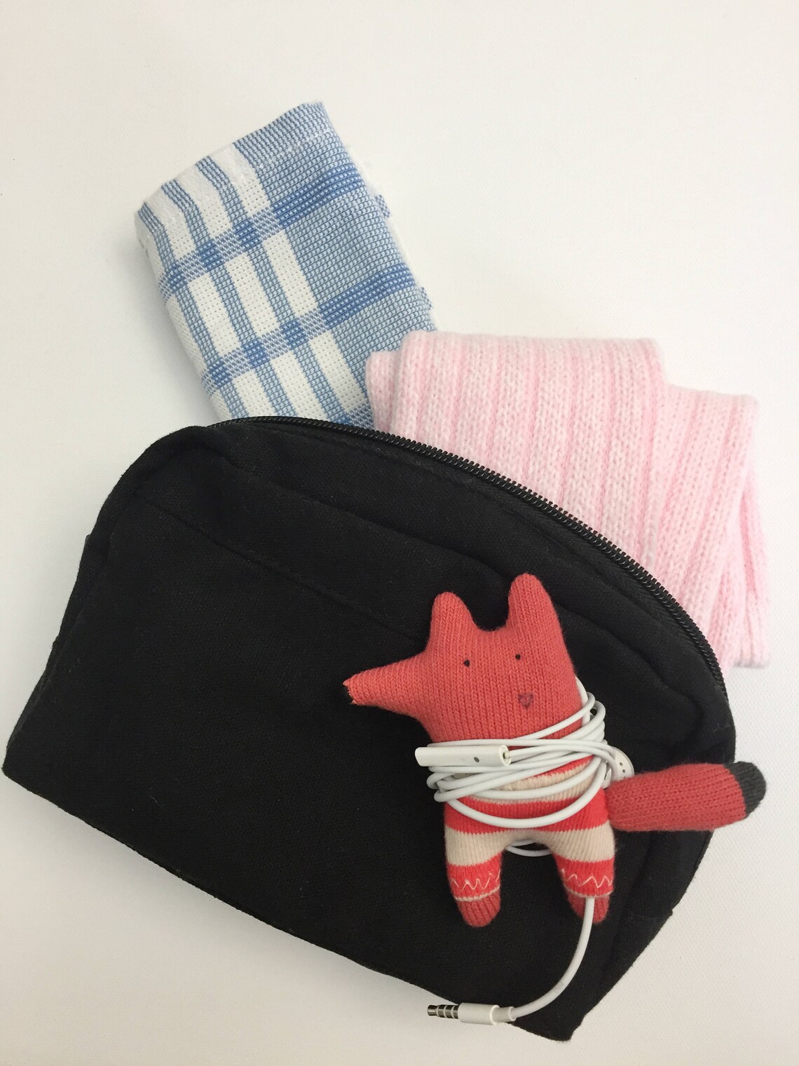 Soft Knit Earphone Case Fox Brooch Fox Earphone Holder Fox Etsy