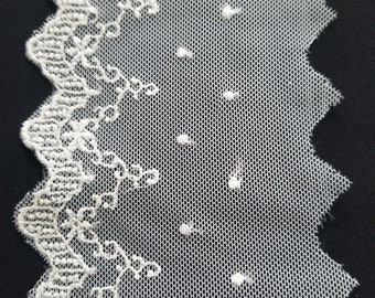 Vintage embroidered netted scalloped lace, eggshell (#104)