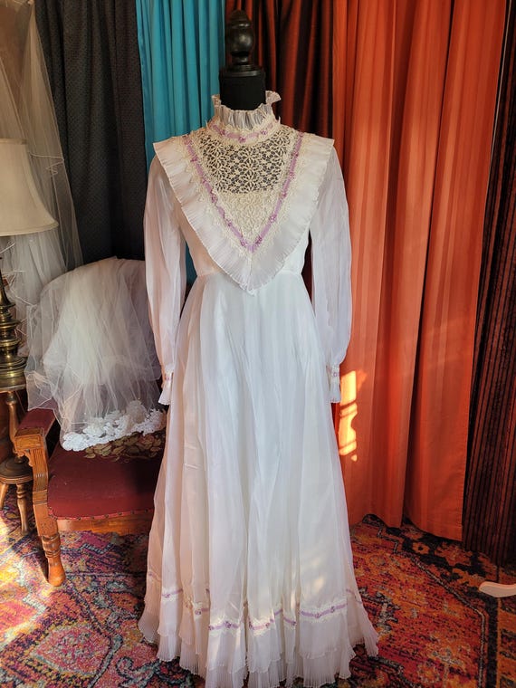 Alfred angelo red wedding dress clearance