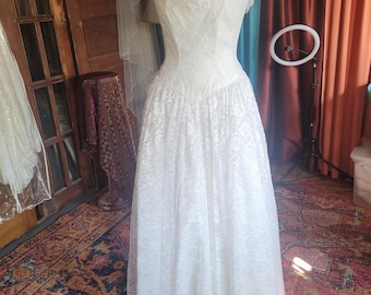 Early 70&#39;s prom or informal wedding gown - Mike Benet ( H-5a)