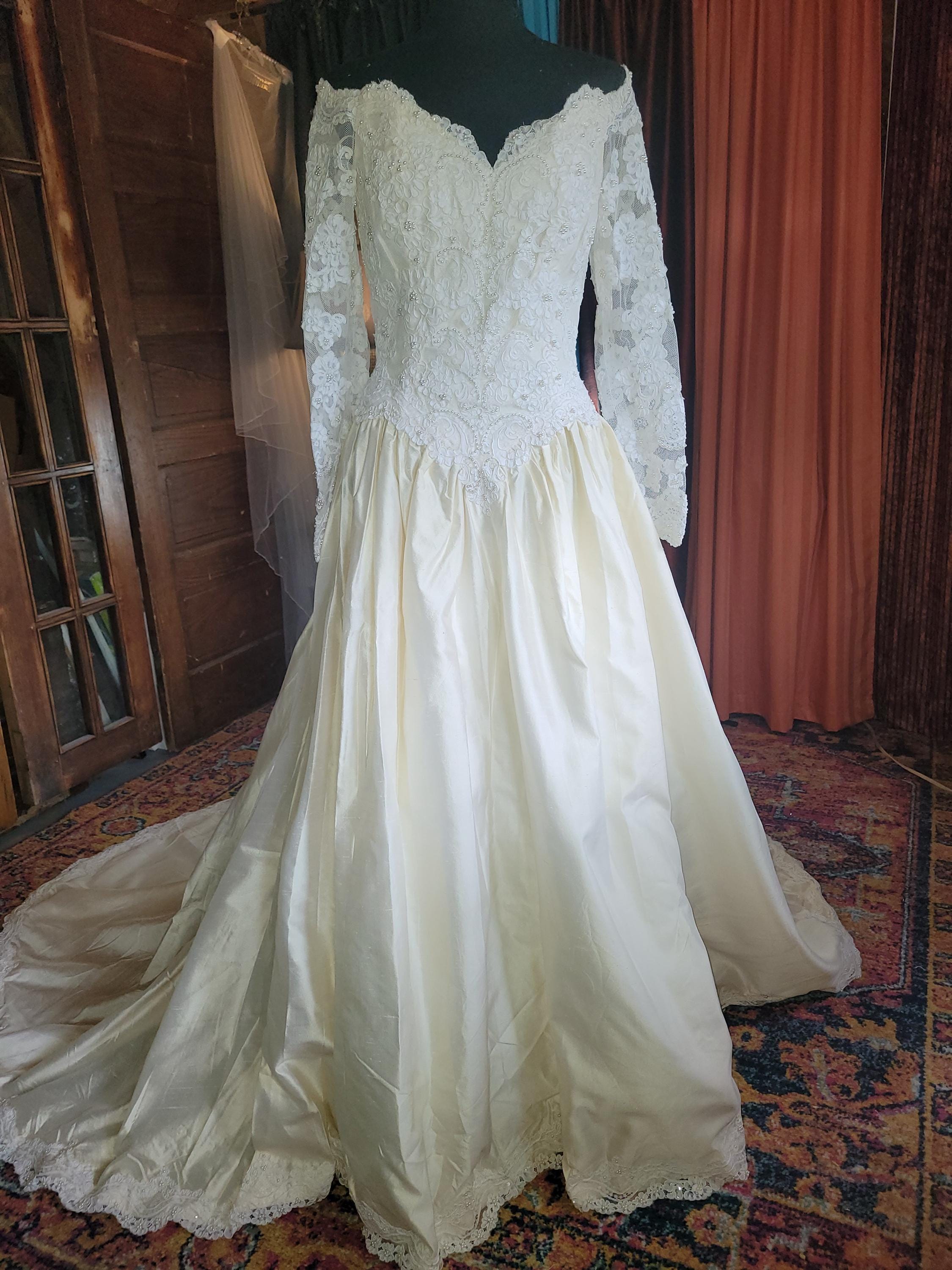 knee length dresses for ladies Jim Hjelm 8601