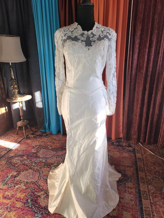 antique white wedding dress Sophisticated vintage ivory silk fitted gown [c 1997] (B-3d) length train White Victorian Edwardian Vintage Wedding