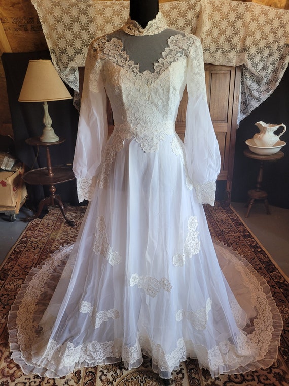 alfred angelo dresses wedding The Dreamiest Vintage Wedding Gown By Alfred Angelo / SM – Xtabay Vintage main image 1