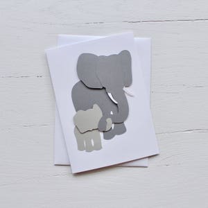 Carte de voeux faite main de bébé éléphant et de mère