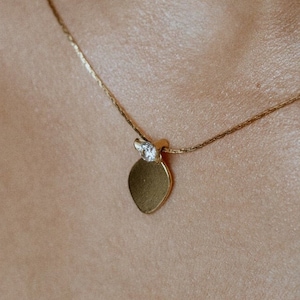 Gold Disc Necklace with Gemstone, Minimalist Necklace, Layered Necklace, Stacking Necklace, Dainty Necklace, Circle pendant, Gold Pendant