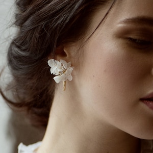 Bridal Boho Earrings, Real flower Earrings, Flower Earrings, Wedding Earrings For Bride, Floral Wedding Earrings, Boho Gold Wedding Earrings image 6