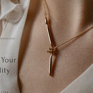 Gouden druppel ketting, Y ketting voor vrouwen, Y minimalistische ketting, gouden sierlijke ketting, edelsteen gelaagde ketting, moderne ketting hanger