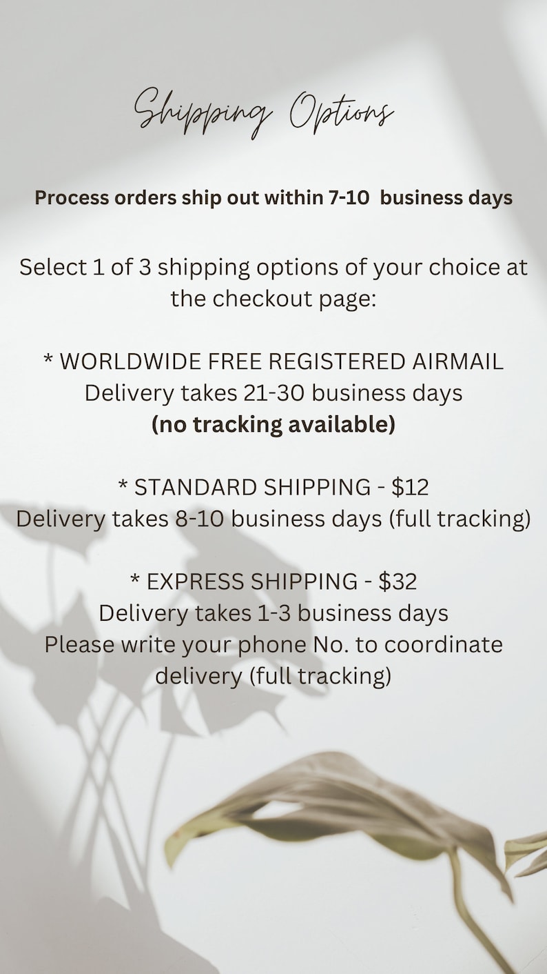 Puede incluir: Un fondo blanco con texto que describe las opciones de env&iacute;o para los pedidos. El texto dice: "Shipping Options", "Process orders ship out within 7-10 business days", "Select 1 of 3 shipping options of your choice at the checkout page:", "* WORLDWIDE FREE REGISTERED AIRMAIL Delivery takes 21-30 business days (no tracking available)", "* STANDARD SHIPPING - 12&euro; Delivery takes 8-10 business days (full tracking)", "* EXPRESS SHIPPING - 32&euro; Delivery takes 1-3 business days Please write your phone No. to coordinate delivery (full tracking)".