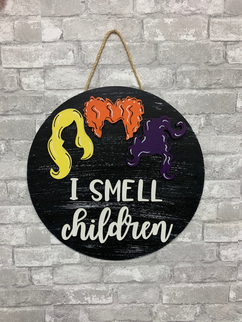 Hocus Pocus I smell children door hanger halloween door | Etsy