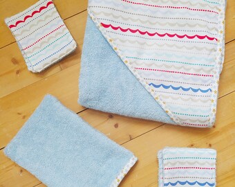 Birth kit, bathrobe, bath cape, washcloth, washable wipes, baby care, baby bath, "Seaside" birth gift