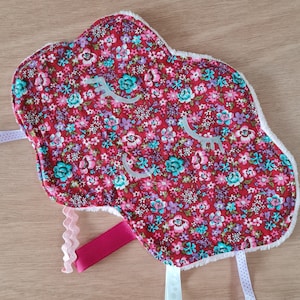 Doudou wolk, origineel geboortecadeau, gepersonaliseerd cadeau, bloemen, voornaam
