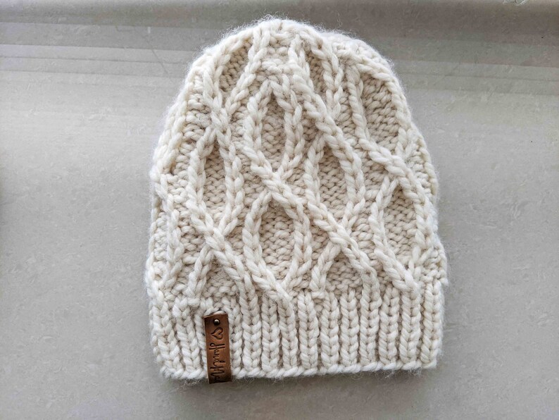 Strickanleitung DNA Zopfmuster Mütze Strickanleitung Zopfmuster Mütze Super Bulky Hat Muster Winter Strickmütze Bild 1