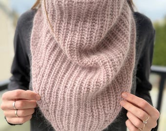Knit Baktus Scarf Pattern