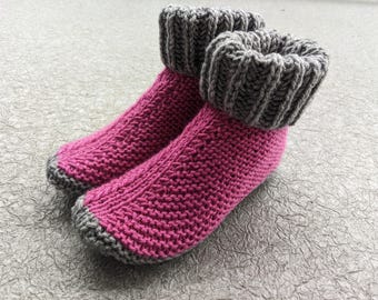 Flat Knit Slipper Socks with Folded Cuff Pattern