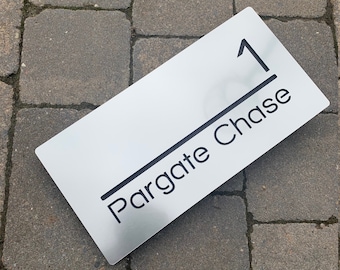 Letrero con número de casa, efecto metal cepillado, 30 cm x 15 cm, rectangular, corte láser, personalizado con nombre de calle o casa.