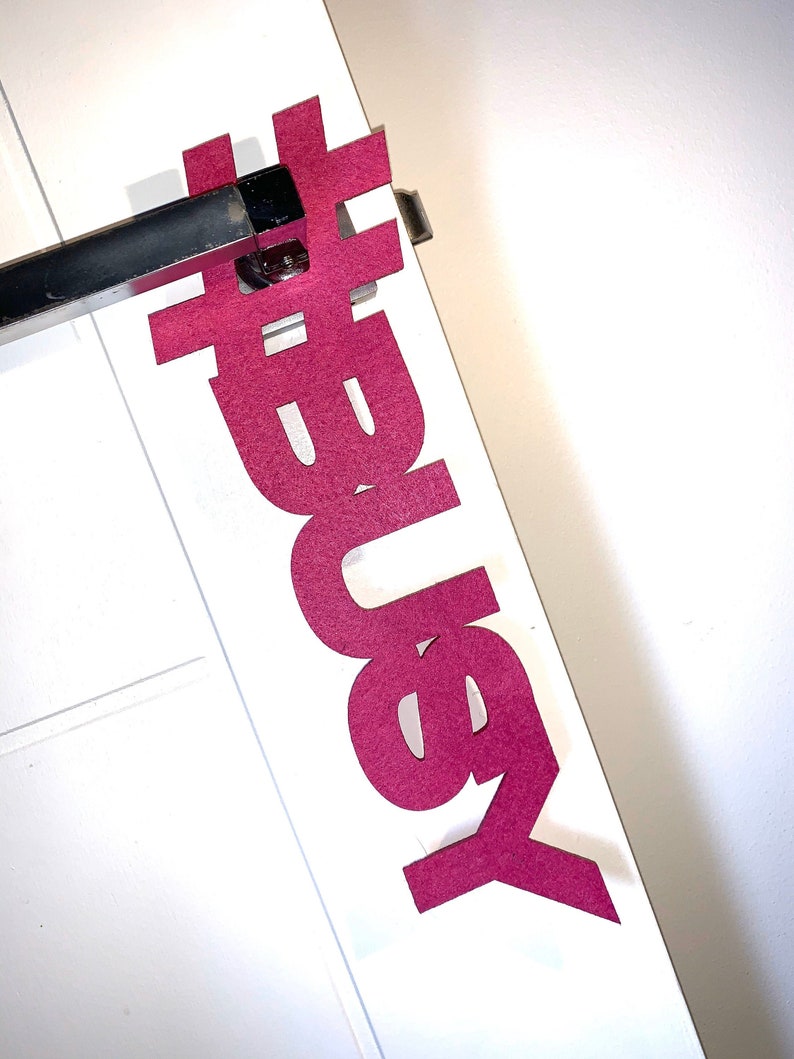 Cartello Per Maniglia Porta 'Do Not Disturb - Busy Being Gay' - 2 Pezzi, Plastica Morbidissima, Resistente E Impermeabile, 28x10 Cm - Decorazione Gay Pride Per Camera, Ufficio, Casa