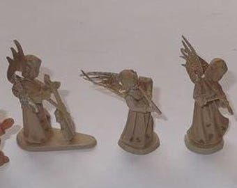 Lote de 5 ángeles musicales de plástico en miniatura, navideños vintage de 2,25" y Reyes Magos.