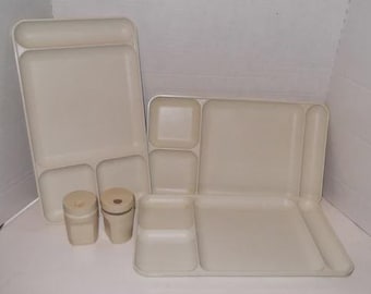 Vintage Tupperware Podzielone Tace 3 Talerze i Shakery Obiad Kolacja Piknik Kemping