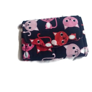 Mini gato temático ncw com compartimentos extras para cartão. Pequena carteira de tecido adequada para crianças e adultos, vegana e lavável à máquina