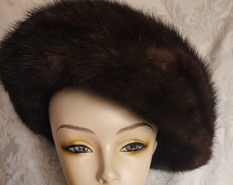 Vintage 50&#39;s Miss Alice for Lord & Taylor Large Brown Mink Saucer/ Beret Hat