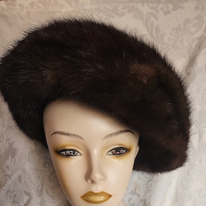 Vintage 50&#39;s Miss Alice for Lord & Taylor Large Brown Mink Saucer/ Beret Hat