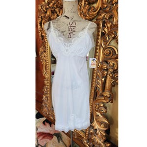 Vintage 60&#39;s Van Raalt White Dress Slip with Floral Lace Appliques