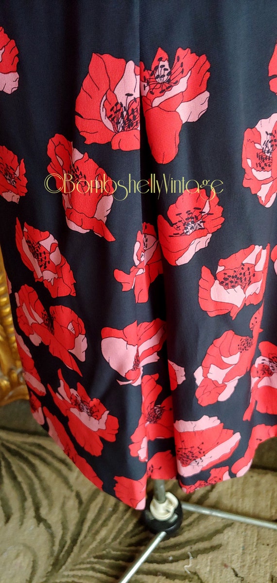 Vintage 60's Rufollo Mod Black and Red Silk Flora… - image 8