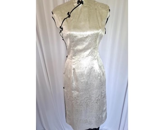 Vintage 60's Silver Lamé Cheongsam 3 piece Lounge set