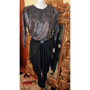 Tuta vintage anni &#39;80 drappeggiata in argento e nero
